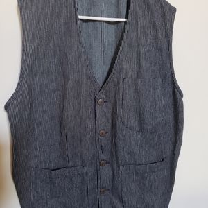 J Peterman Mens vest